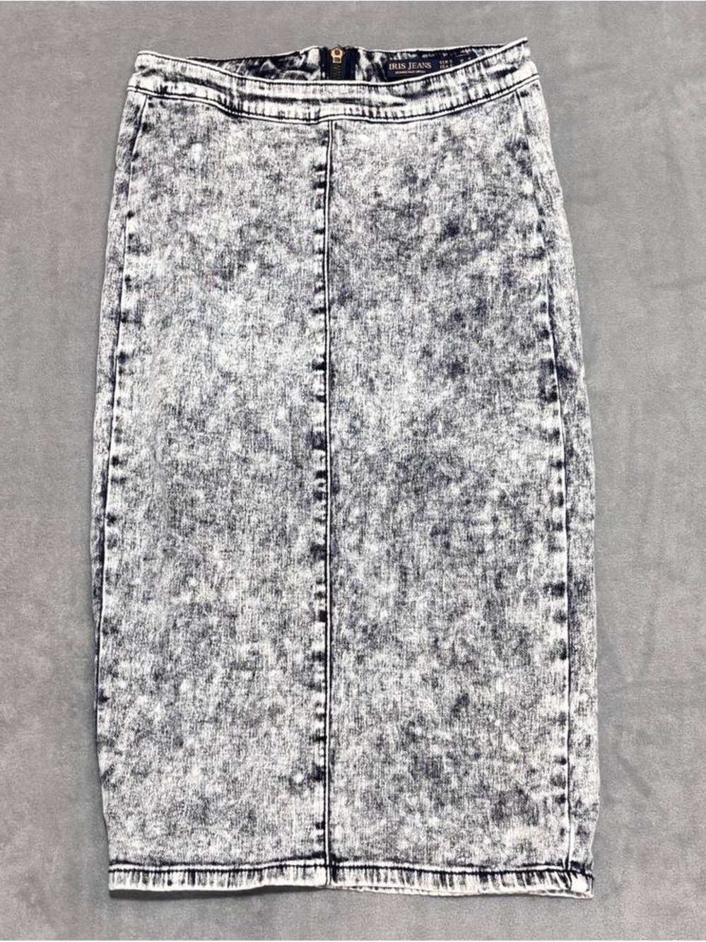 Acid-Wash Blie Denim Pencil Skirt by Iris Jeans